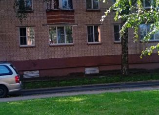 Сдача в аренду 2-ком. квартиры, 43 м2, Ломоносов, Александровская улица, 32В