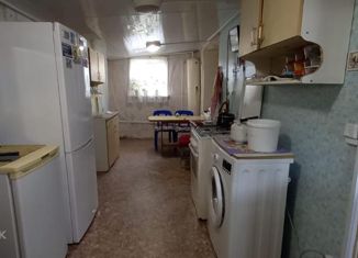 Продается 3-комнатная квартира, 60 м2, поселок Приморский, улица Гагарина, 1