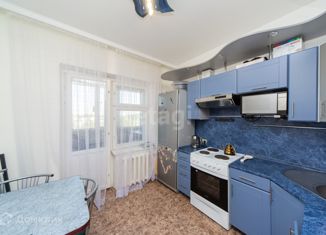 Продается 2-ком. квартира, 55.2 м2, Нижневартовск, улица Декабристов, 13