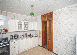 Продается 2-комнатная квартира, 52 м2, Севастополь, улица Молодых Строителей, 6