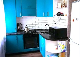 Продаю 3-ком. квартиру, 57.5 м2, Киров, Заводская улица, 2А