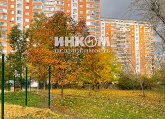 Продается 1-ком. квартира, 37.8 м2, Москва, Беловежская улица, 75, станция Немчиновка