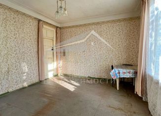 Продам комнату, 79.9 м2, Саратов, улица Спартака, 7