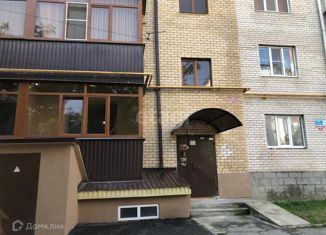 Продам 3-комнатную квартиру, 95 м2, Черкесск, улица Космонавтов, 41В