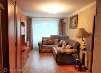 Сдается в аренду трехкомнатная квартира, 63 м2, Крымск, Адагумская улица, 151