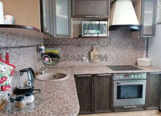 Сдается 3-комнатная квартира, 87 м2, Красноярск, ЖК Зелёный Городок, улица Урванцева, 17