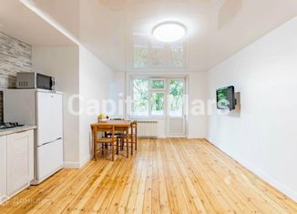Продам 1-ком. квартиру, 32 м2, Москва, улица Симоновский Вал, 22к4, метро Дубровка