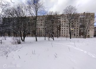 Продам однокомнатную квартиру, 30.4 м2, Санкт-Петербург, улица Карбышева, 10, улица Карбышева