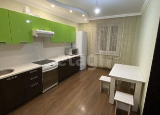 Сдаю двухкомнатную квартиру, 70 м2, Тюмень, Линейная улица, 11