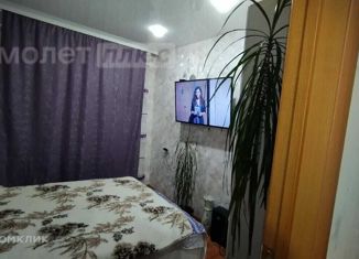 Продаю 3-ком. квартиру, 48 м2, Артёмовский, улица Достоевского, 4А