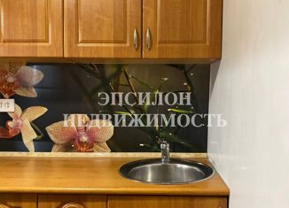 Продается квартира студия, 16 м2, Курск, улица Красный Октябрь, 10