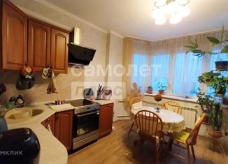 Продаю 2-ком. квартиру, 59 м2, Московский, улица Бианки, 11