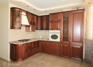 Продаю 2-ком. квартиру, 70.7 м2, посёлок городского типа Яблоновский, Космическая улица, 88к3