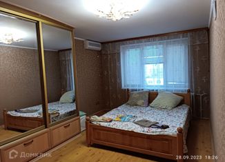 3-комнатная квартира на продажу, 66.7 м2, поселок городского типа Мирный, улица Сырникова, 30