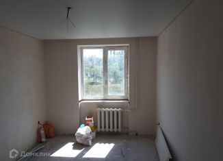 Продам четырехкомнатную квартиру, 100 м2, село Строгоновка, Лечебная улица, 3