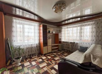 Продаю 1-комнатную квартиру, 32 м2, Канаш, проспект Ленина, 26