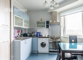 Сдам в аренду 2-ком. квартиру, 61 м2, Москва, Братеевская улица, 21к4