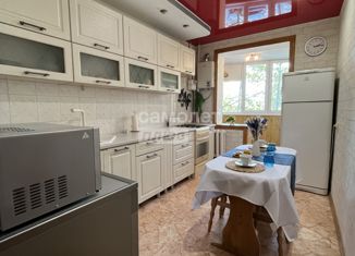 Трехкомнатная квартира на продажу, 67.4 м2, Керчь, улица Генерала Петрова, 20