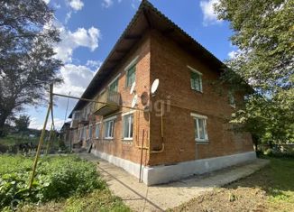 Продам 2-ком. квартиру, 43.3 м2, посёлок Горбачёво, Центральная улица, 24