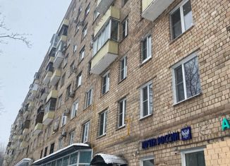 Продам двухкомнатную квартиру, 48 м2, Москва, Университетский проспект, 21к1, метро Ломоносовский проспект