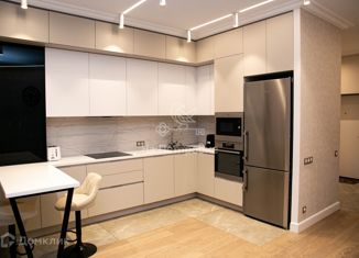 Сдача в аренду двухкомнатной квартиры, 92.1 м2, Москва, улица Островитянова, 4, район Тёплый Стан