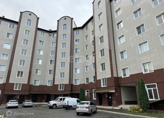 Продается четырехкомнатная квартира, 134 м2, Магас, улица Хаджи-Бикара Муталиева, 2