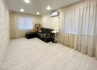 Продам 2-ком. квартиру, 52.8 м2, село Прималкинское, Октябрьская улица, 233