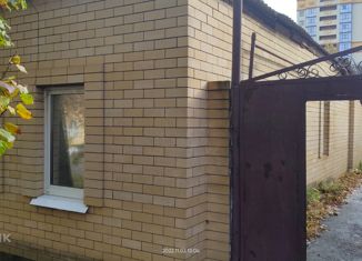 Продам 2-ком. квартиру, 37 м2, Ставрополь, Комсомольская улица, 82, микрорайон № 2