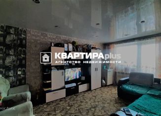 Продажа двухкомнатной квартиры, 49 м2, Невьянск, улица Матвеева, 35