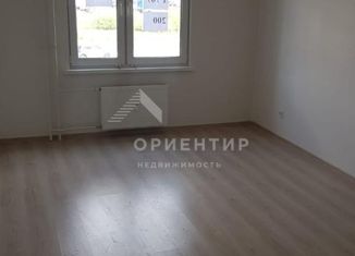 Продам двухкомнатную квартиру, 38 м2, посёлок Мичуринский, ЖК Мичуринский