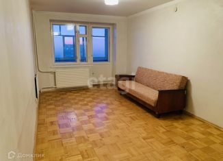 Продается двухкомнатная квартира, 49 м2, Ижевск, улица Холмогорова, 70, жилой район Север