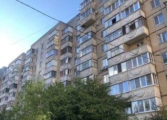 Сдаю в аренду 4-ком. квартиру, 82 м2, Белгород, улица Есенина, 16