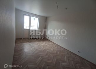 Продажа 2-комнатной квартиры, 49.3 м2, Березники, улица Строителей, 2