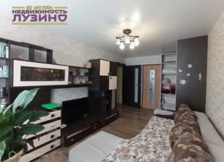 Продажа трехкомнатной квартиры, 60.7 м2, Омская область, улица Гагарина, 21