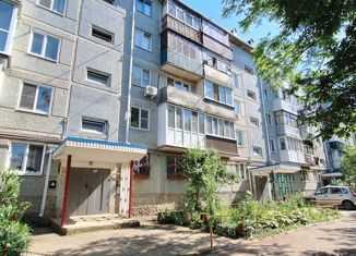 Продам трехкомнатную квартиру, 61 м2, Белореченск, улица Ленина, 115