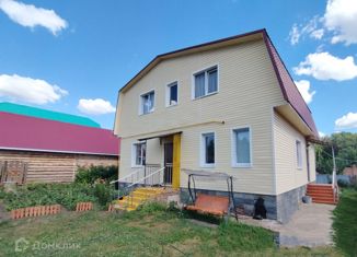 Продаю дом, 180 м2, село Акбердино, Родниковая улица