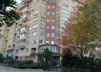 Продается многокомнатная квартира, 167.1 м2, Калининград, Ленинградский район, улица 1812 года, 51