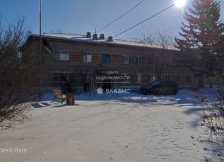 Продам 2-ком. квартиру, 40.8 м2, село Новочугуевка, Вокзальная улица, 1