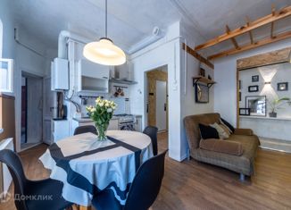 Продажа пятикомнатной квартиры, 116.2 м2, Санкт-Петербург, Большой проспект Петроградской стороны, 25/2, метро Чкаловская