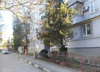 Продам двухкомнатную квартиру, 51 м2, посёлок городского типа Новоозёрное, улица Героев-Десантников, 21