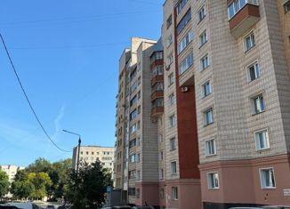 Продается четырехкомнатная квартира, 93.4 м2, Киров, Октябрьский проспект, 155