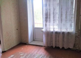 Продаю трехкомнатную квартиру, 55.8 м2, Ахтубинск, Школьный переулок, 4