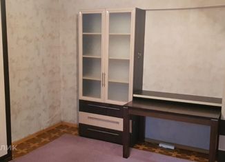 Продам 2-ком. квартиру, 53 м2, Абакан, улица Крылова, 96