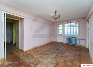 Продаю 4-ком. квартиру, 61.4 м2, Краснодар, улица Гидростроителей, 34, микрорайон Гидрострой