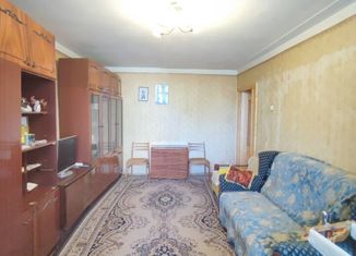 Продается 3-комнатная квартира, 76 м2, Севастополь, улица Генерала Лебедя, 18