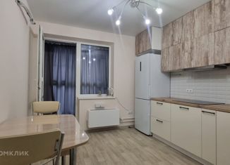 Сдача в аренду 1-ком. квартиры, 40 м2, Волгоград, улица Глазкова, 12