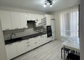 Сдача в аренду 1-ком. квартиры, 40 м2, Татарстан, Бухарская улица, 32к1