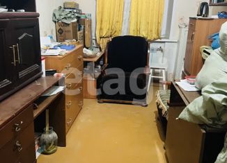 Продам 3-ком. квартиру, 57.7 м2, Щёкино, Юбилейная улица, 4