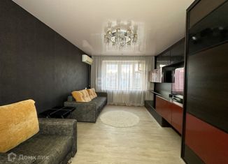 Двухкомнатная квартира на продажу, 52.5 м2, Тюменская область, 4-й микрорайон, 8