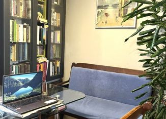 Продается 3-комнатная квартира, 58 м2, Санкт-Петербург, Смольный проспект, 9, Смольный проспект